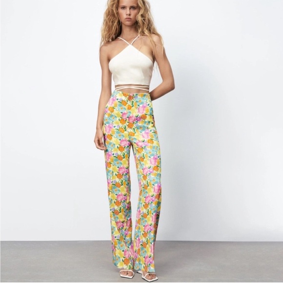 NWOT Zara Satin Effect High Waist Floral Pants
Size XS - Picture 2 of 13